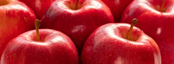 سیبهای قرمز و زیبا